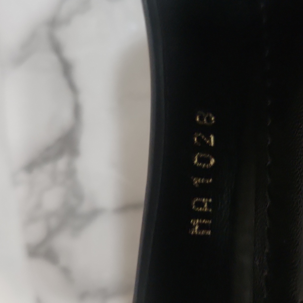 Louis Vuitton Black womens Pumps size italy 37 = us size 7 - Picture 8 of 11